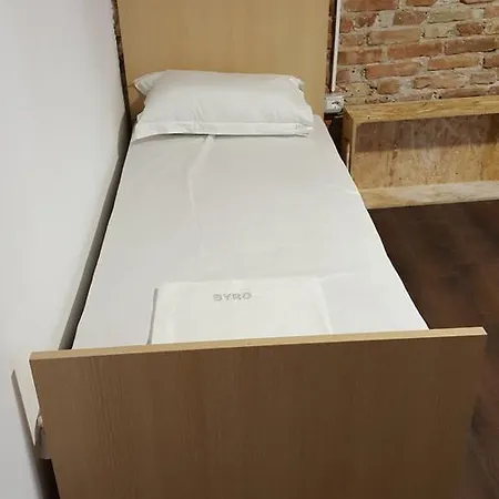 Pashai And Pizza Bar Hostel