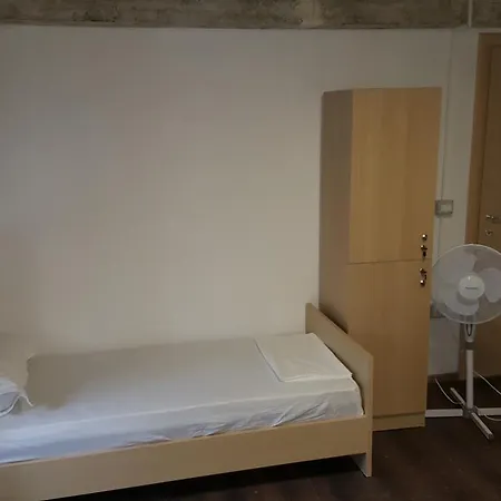 Hostel Pashai And Pizza Bar Durres